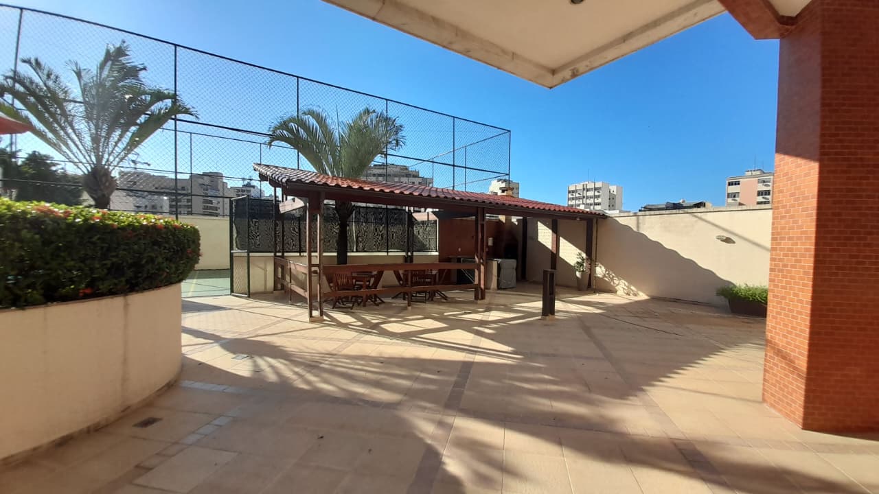 Apartamento a venda  Tijuca colado metrô.